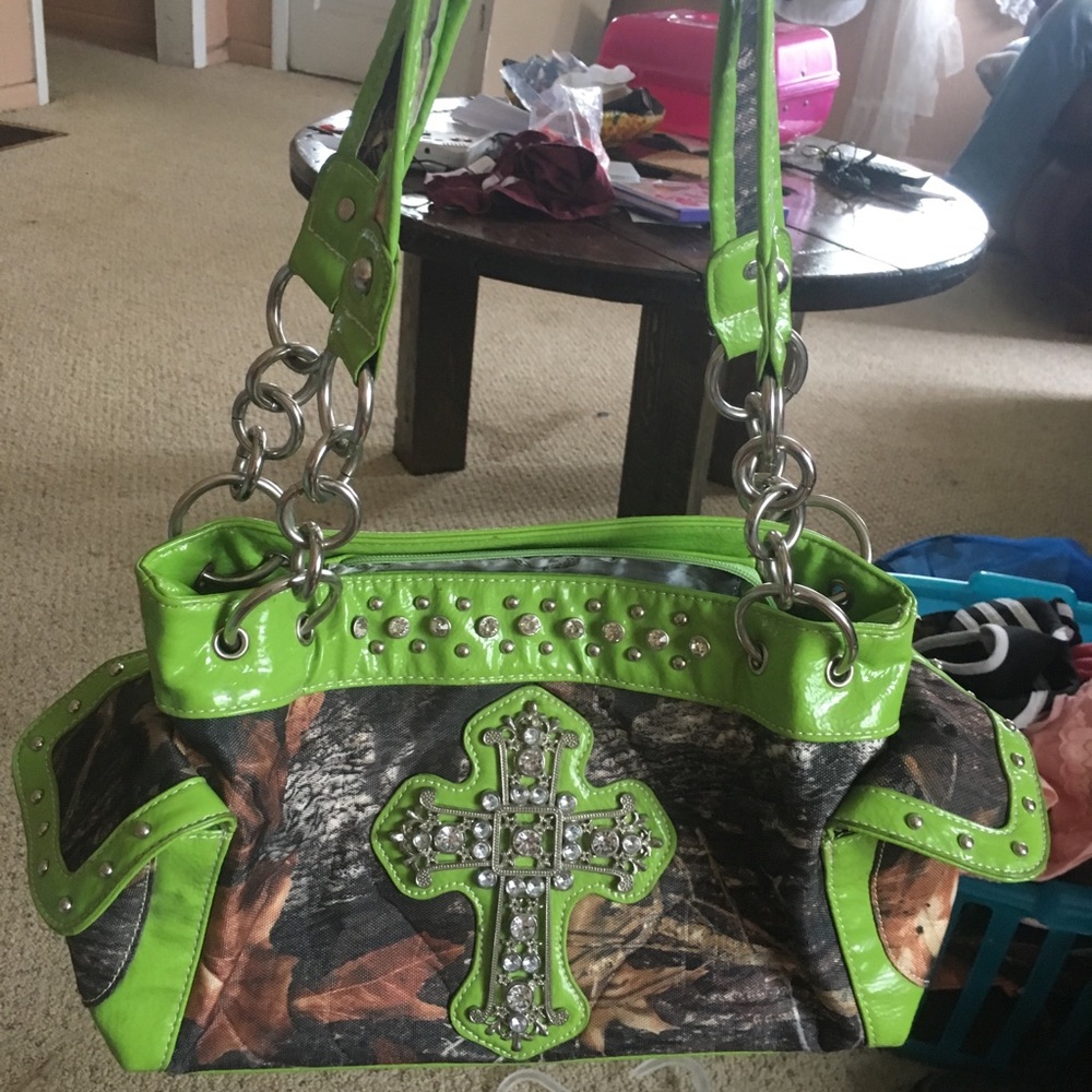 Isabella brand camo cross purse